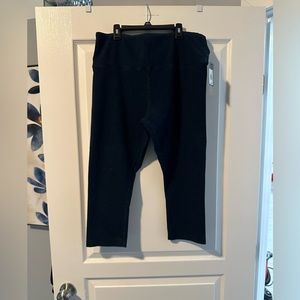 Lysse faux denim capri length leggings jeggings dark wash size XL